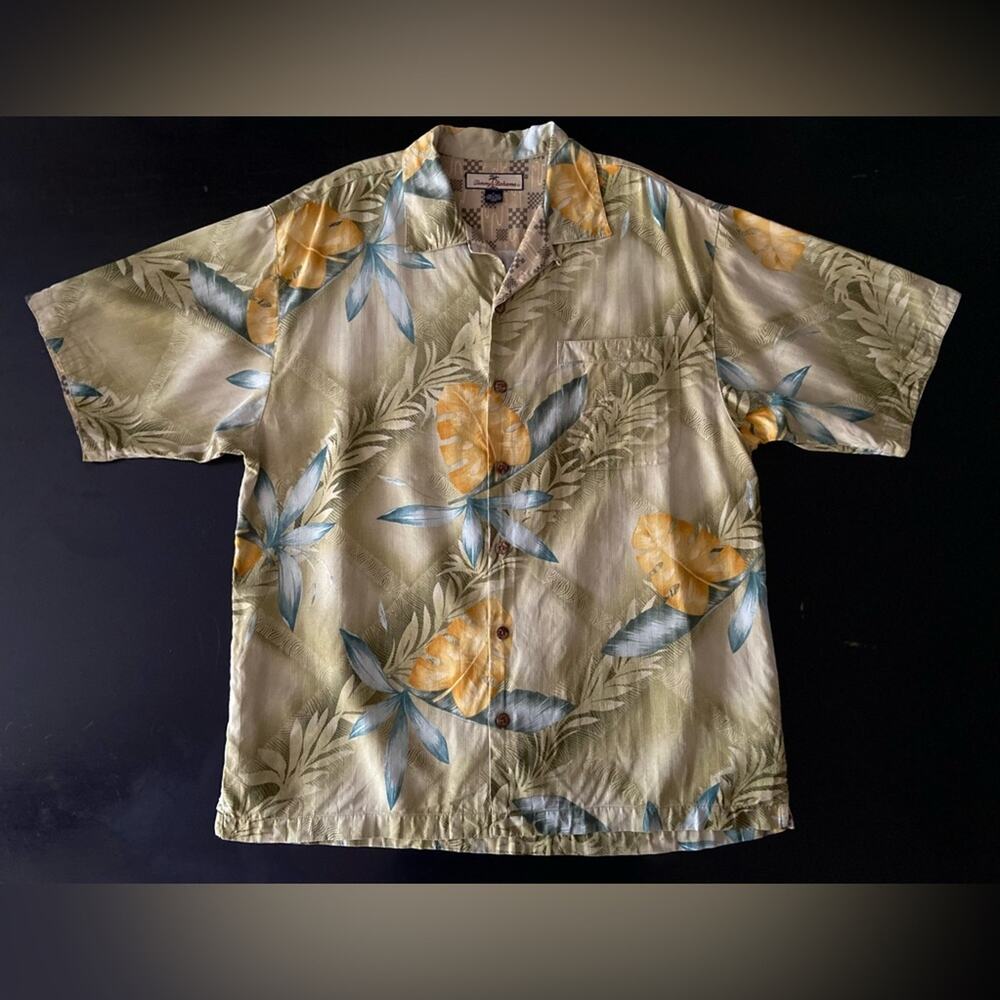 TOMMY BAHAMA ‘Relax’ Green Floral Silk Camp Shirt sz Medium